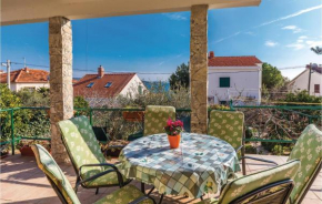 2 Bedroom Stunning Apartment In Seget Vranjica